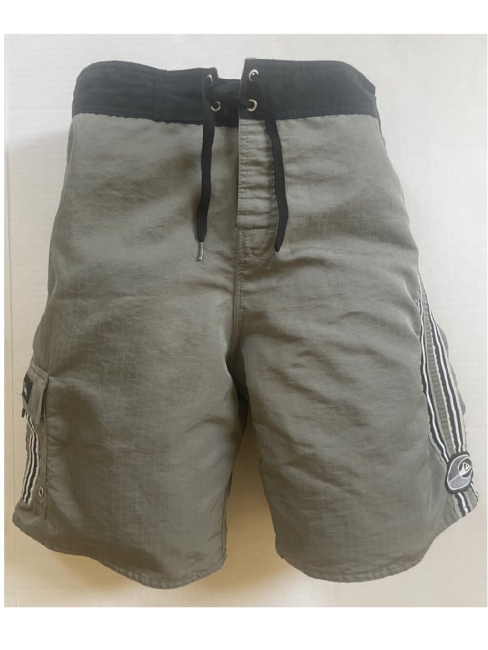 Quiksilver Vintage Y2K Board Shorts 30 Gray Cargo Side Pocket Skate Surf